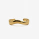 Bracelet doré sur fond blanc